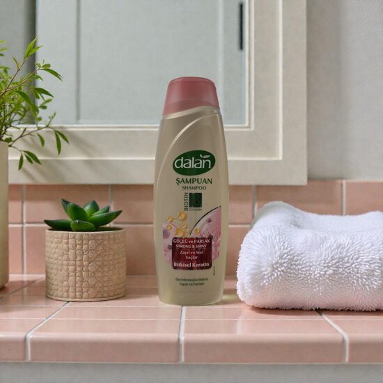 Dalan šampūns ar Biotīna B kompleksu un augu keratīnu